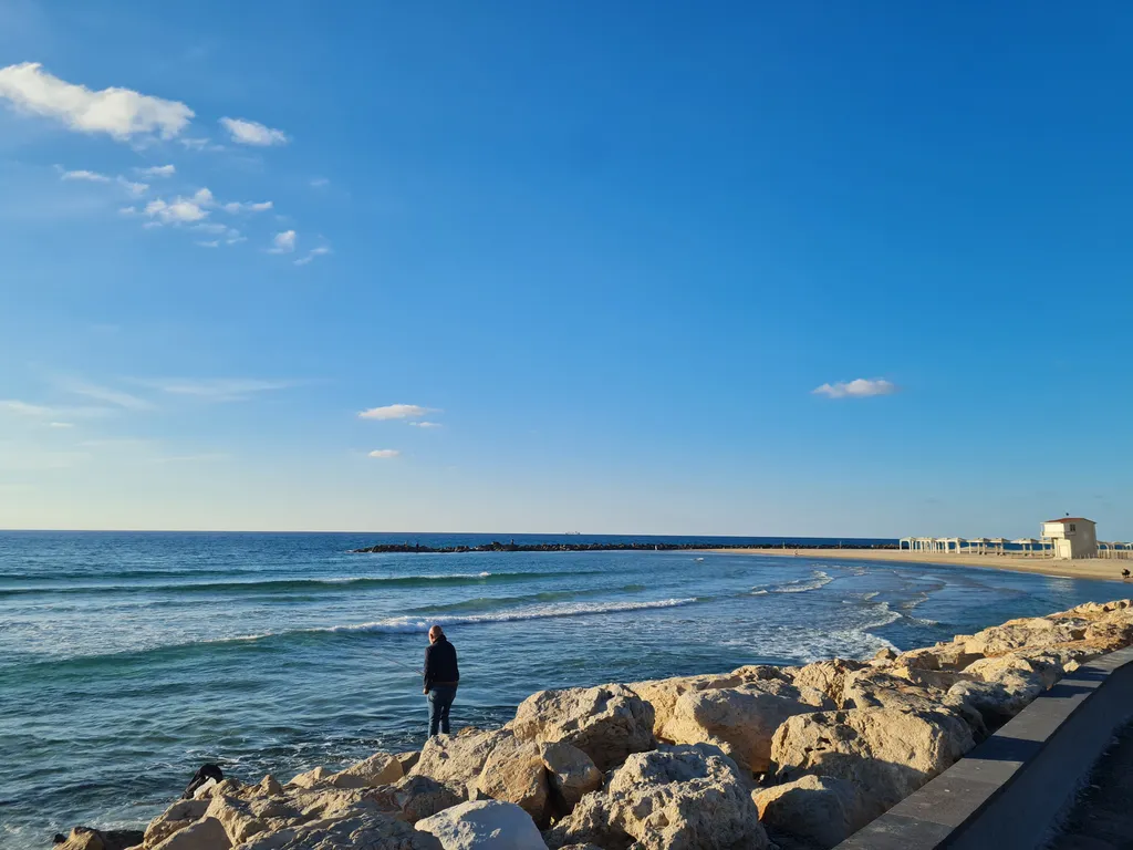 Man and the see